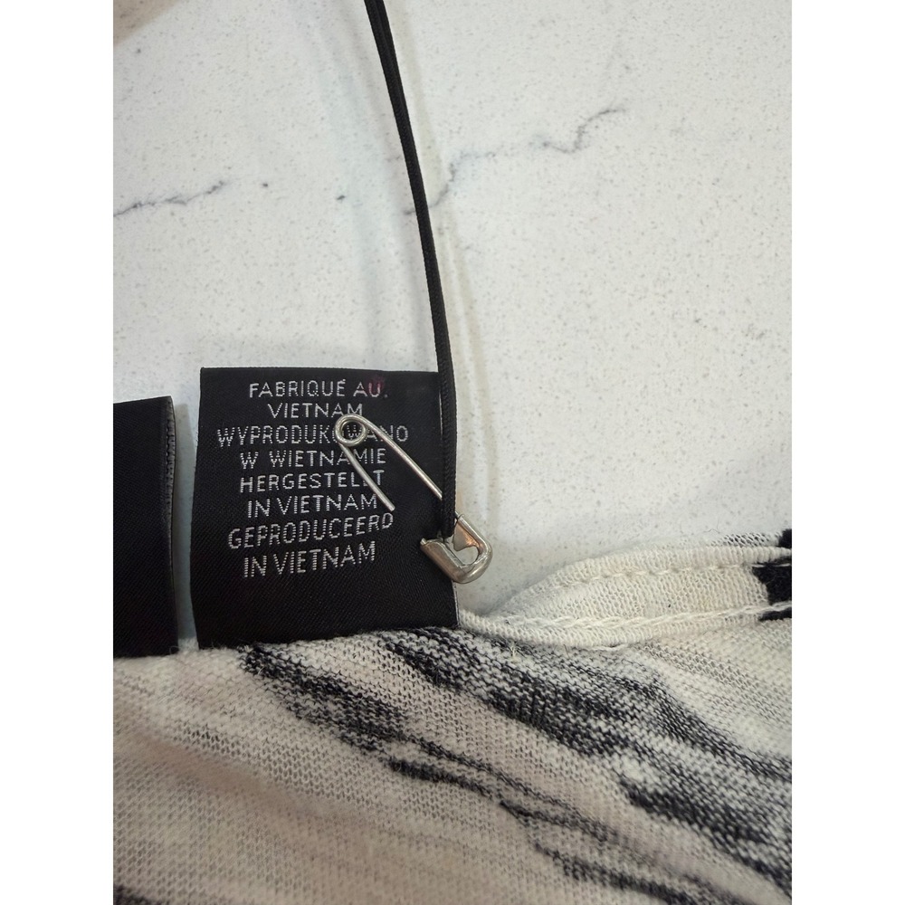 Tahari Zebra Print Linen Blend Top Black White 3/4 Sleeve Scoop Neck Small NEW - Picture 6 of 7